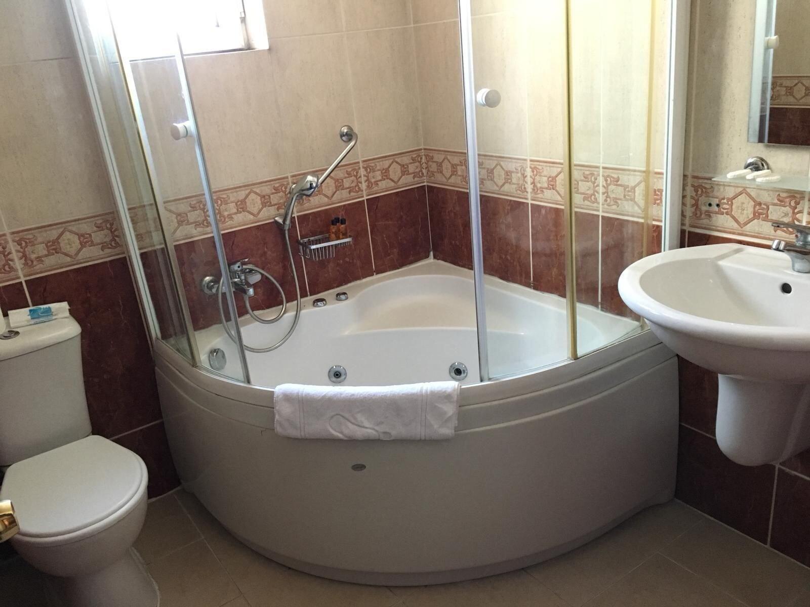Demirgrand Hotel Трабзон Екстериор снимка