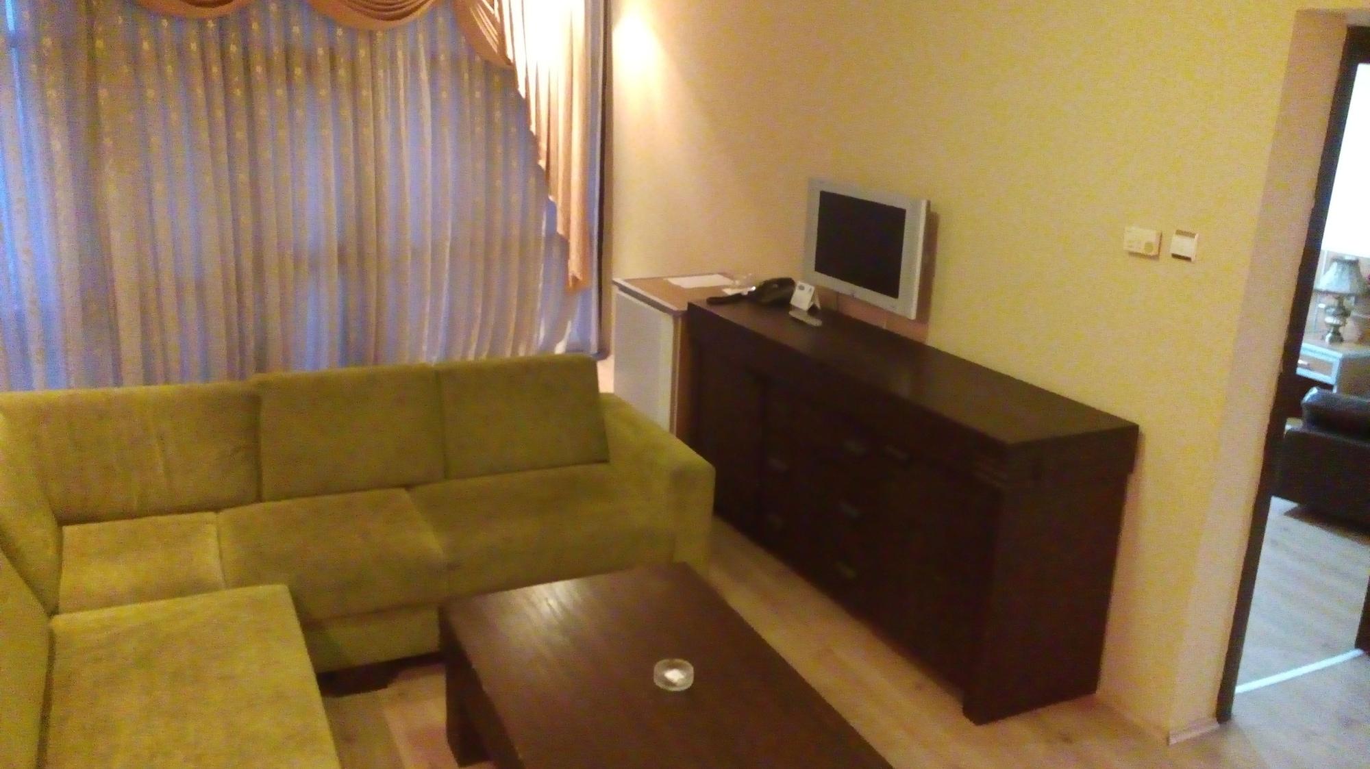 Demirgrand Hotel Трабзон Екстериор снимка