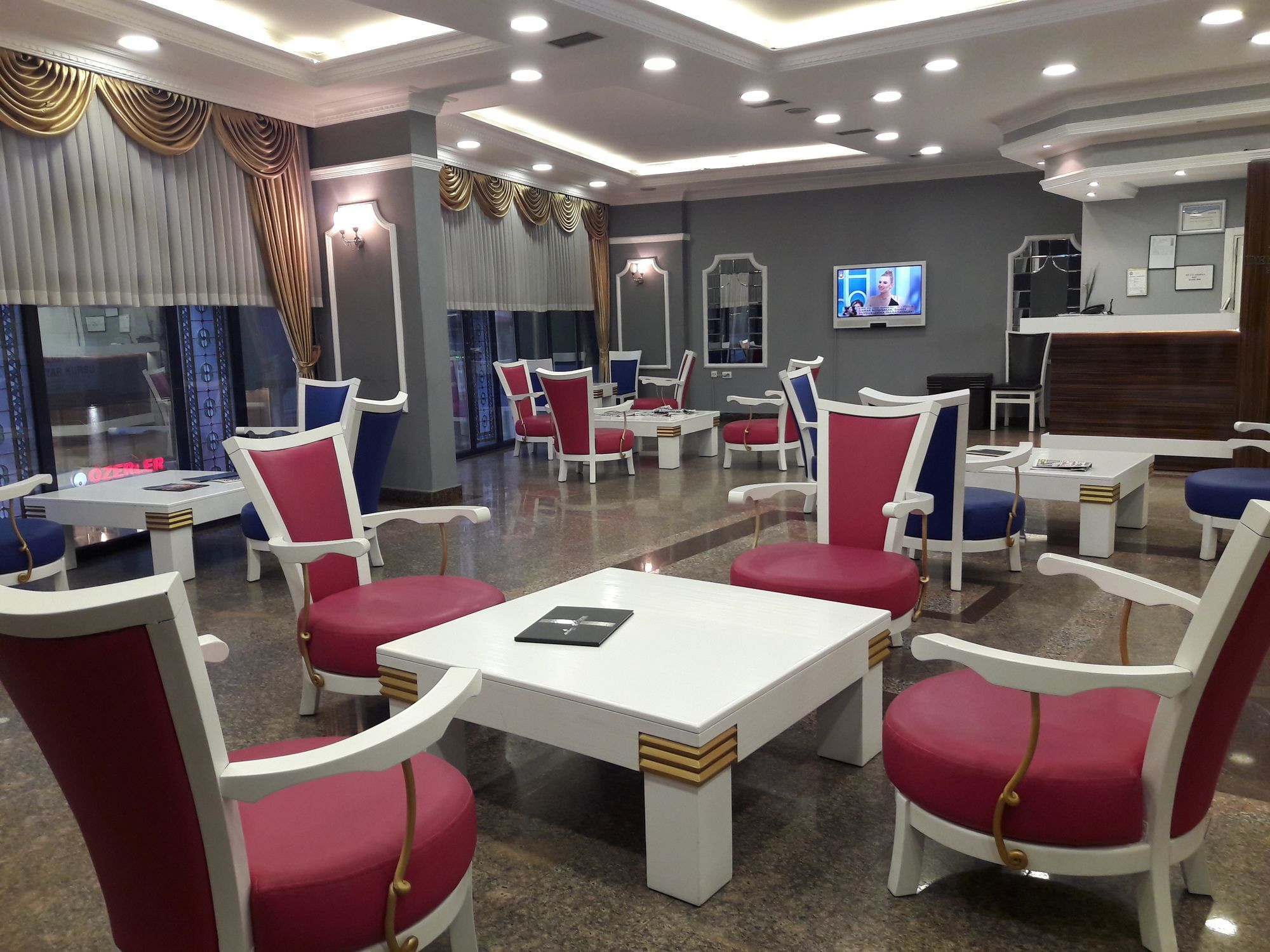 Demirgrand Hotel Трабзон Екстериор снимка