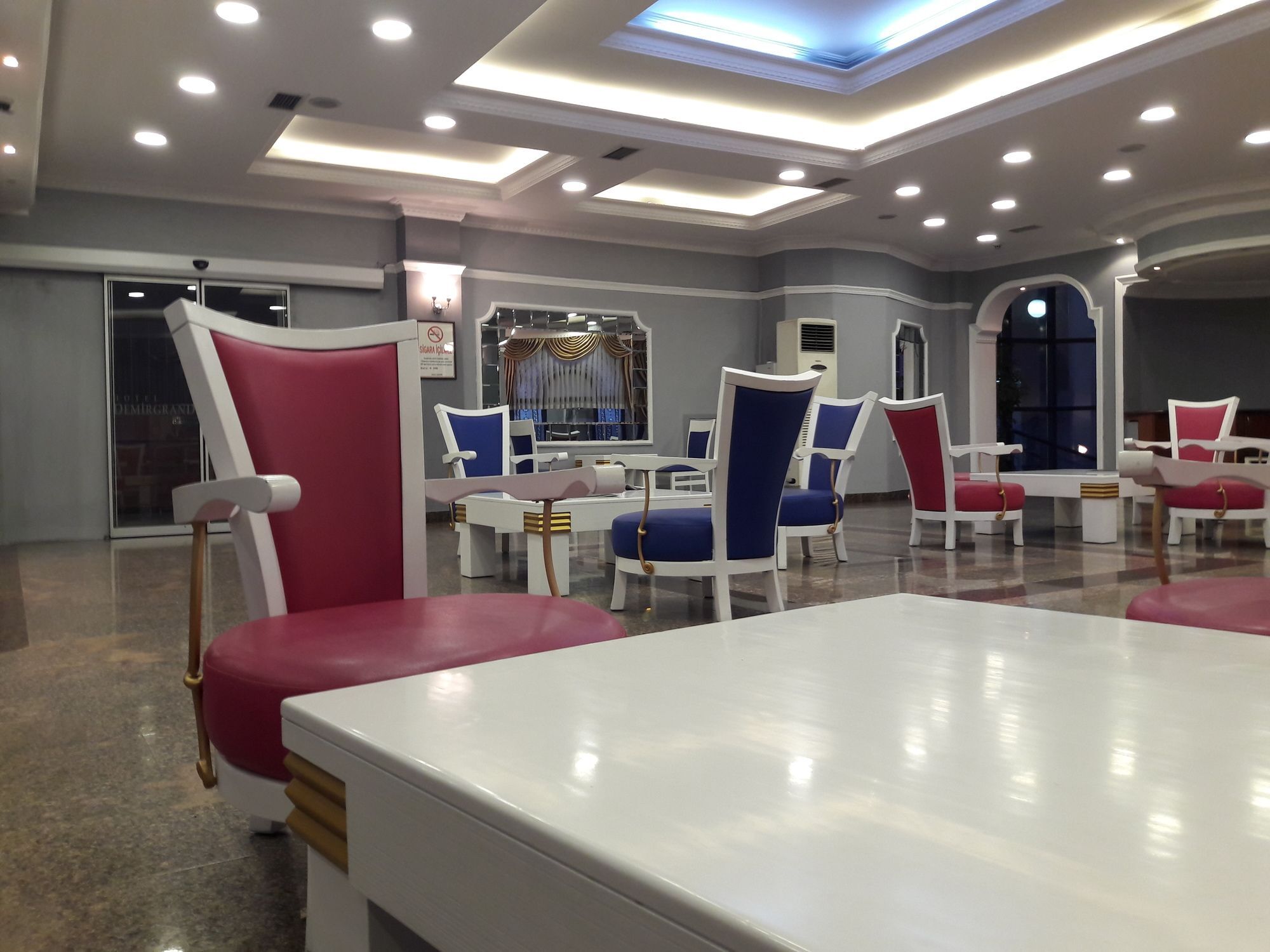 Demirgrand Hotel Трабзон Екстериор снимка